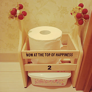 「ボンド接着だけですぐできる、ほっこり可愛い木製小物棚」 by ym1112さん