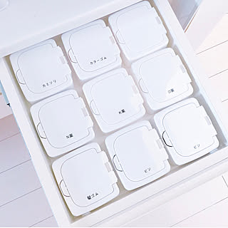 ワンタッチで開け閉め楽々♪セリアの収納容器「ワンプッシュ小物ケース」