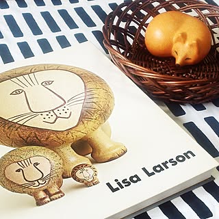 リサラーソン(LISA LARSON)の愛嬌のある動物たち!