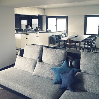 「条件をすっきり満たす、明るくつながる室内窓のある住まい」 by nitaandさん