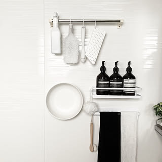 これで掃除も楽々、簡単に！すぐマネしたい浮かせる収納