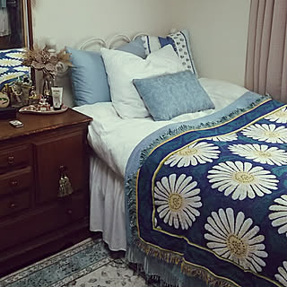 一人時間をより楽しめる☆一人暮らしさんたちのベッド周り実例