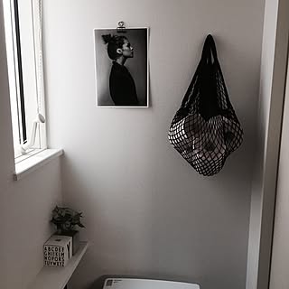 合理的!狭いからこそ、見せるトイレットペーパー収納術