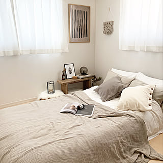 何色にしようか迷っちゃう☆ベッドカバーの色で変わるお部屋の雰囲気実例