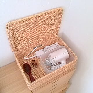 ケーブルをすっきり整理する10の方法