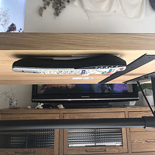 貼って留めるだけで暮らしが整う！マジックテープを使った日常に役立つアイデア集