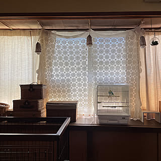 アイデアが光る窓辺のコーディネート♪機能的でインテリアとしても楽しめるカーテンの代用品6選