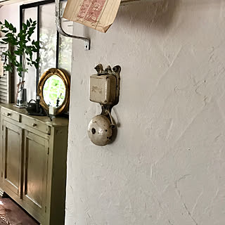 貼って塗ってイメージチェンジ！いろいろな壁のDIY実例10選