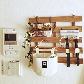 すのこをどう使う?収納やディスプレイにもなるDIYアイデア6選
