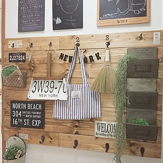 使っていない壁ありませんか?フックを使った見せる収納