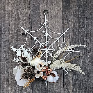 ハロウィンの気分を盛り上げてくれる☆お部屋を彩るお気に入りのリース