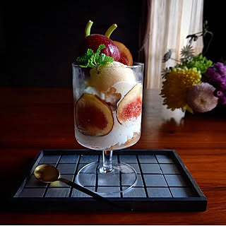 ドリンクメニューや手作りパフェが映える♡種類豊富なダイソーのグラス