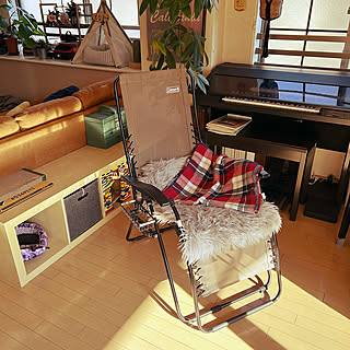外の風を感じるインテリア♪お家で使えるコールマンのアイテム