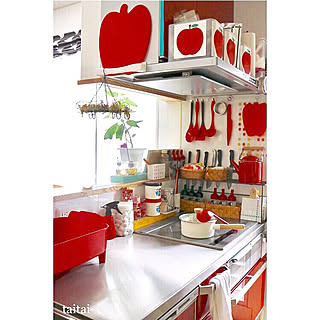 色を統一すれば一気にセンスアップ！テーマカラーを決めているお部屋の実例