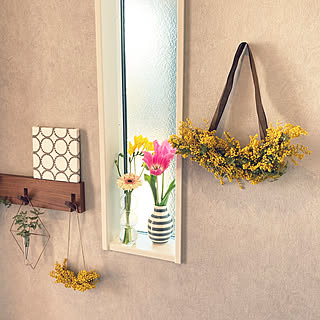 季節感を取り入れて心はずむ暮らしを♪春のお花を飾っている実例10選