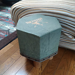 身近な素材をリメイク☆牛乳パックで作るイスがすごかった