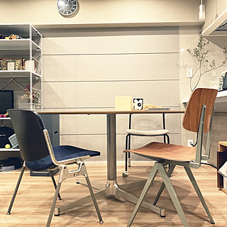 「デザインされた機能美で魅せる、雰囲気のあるスタッキングチェア」 by wakooさん