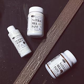 絵の具からペンキまで充実の品ぞろえ！ダイソーの「塗料」カタログ