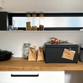 隠す収納でキッチンがすっきり♪towerのブレッドケースがある暮らし