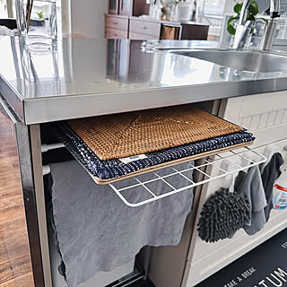 すき間も壁面も残さず収納化♪お部屋がさらに片付けやすくなるデッドスペースの活用方法6選