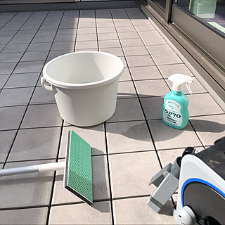 ベランダ掃除がしたくなる！便利なアイテムや掃除方法をご紹介