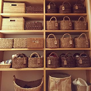 カゴならニトリ！棚&部屋に映えるコスパ最強アイテム集
