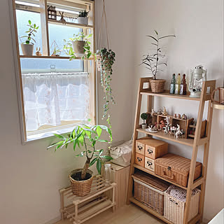 収納方法やレイアウトまで♪お部屋をやさしく演出する木製ラックの使い方