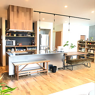 「楽しく集う。人と過ごすことを大切にした、段差のある平屋」 by asmさん