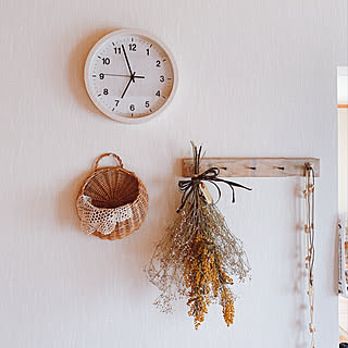 買いやすい価格で種類も豊富！リビングに置きたいニトリの時計