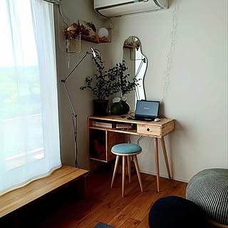 快適な作業スペースを実現!真似したくなるデスクの配置アイデア