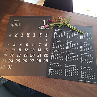 新しい年のお部屋に欠かせないのはコレ♪100均で手に入る2022年カレンダー