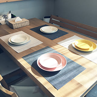 プチプラでインテリア性アップ！日々を彩るセリアのランチョンマット