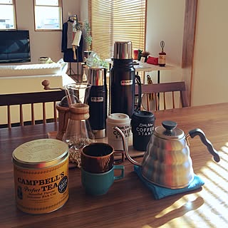 珈琲メーカーの代名詞「CHEMEX(ケメックス)」のあるダイニングの写真