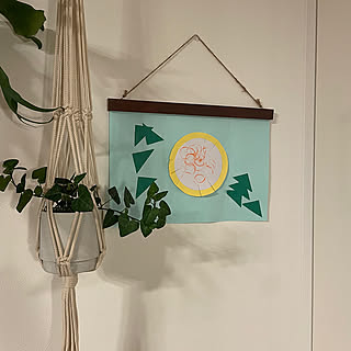 ダイソーのウォールバーでDIY!便利な壁面収納やインテリアに活用