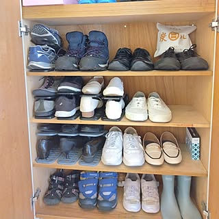 靴も小物もすっきり！収納力がアップする靴箱アイデア6選