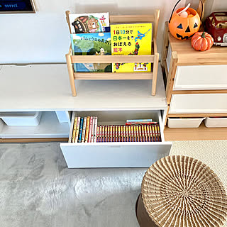 暮らしに合わせてしっかり活用！テレビ台に収納すると便利なもの