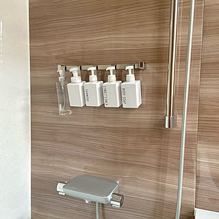 便利なアイテムが満載！使いやすく汚れにくい、シャンプーボトルの収納方法