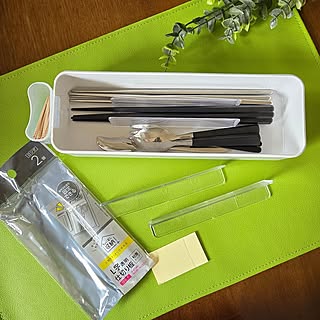 ごちゃつき防いで収納力もアップ！引き出しやボックスの仕切り収納に役立つ100均のアイテム