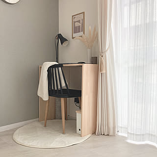 作業もぐっとはかどりそう♡チャレンジしてみたいデスクのDIY実例