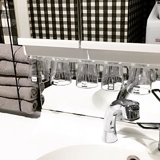 貼るだけ簡単スッキリ!100均マグネットシートを使った収納アイデア