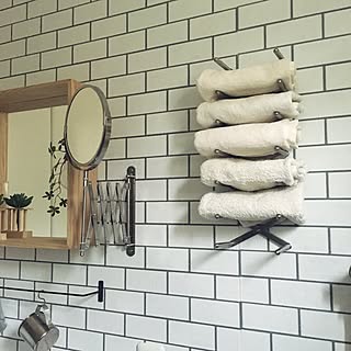 私きれい?IKEAのFRÄCKミラーで身支度を整えよう
