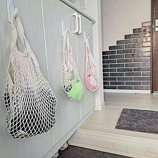 日用品・子ども用品をセンスよく収納♡100均のネットバッグの活用方法