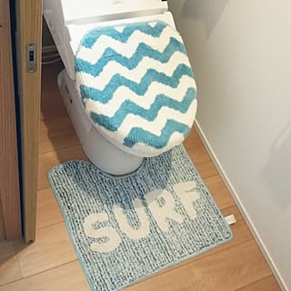 トイレや脱衣所で〇〇気分!しまむら&ニトリのマット