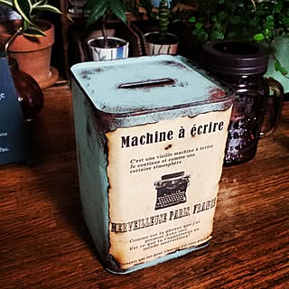 いろいろ使える!ダイソーの貯金箱