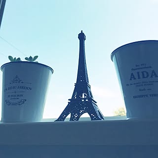 100均アイテムで、パリ気分の部屋をつくろう♪