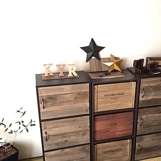 人気商品!ニトリの「カラーボックス」DIYリメイク術♪