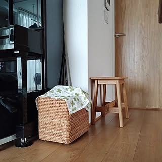 散らからないお部屋をつくる。やさしい雰囲気のかご収納アイデア