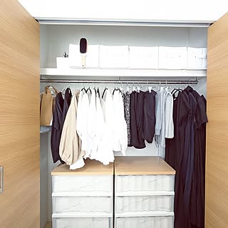 クローゼットも気持ちもスッキリ☆服・衣類を持ちすぎない工夫10選