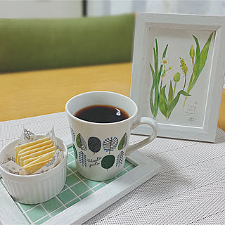 好みのカップでホッとひと息♡カフェタイムは100均のマグカップで