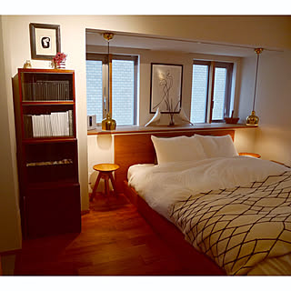 ぐっすり気持ちよく眠れそう♡非日常が味わえる癒しのベッドサイドコーデ